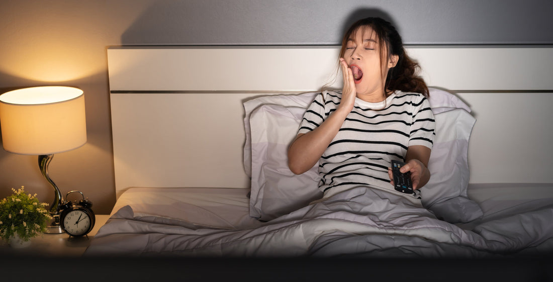 Ter a televisão ligada na hora de dormir será mesmo boa ideia?