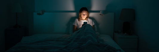 Doomscrolling: o que é e como afeta a qualidade do seu sono?