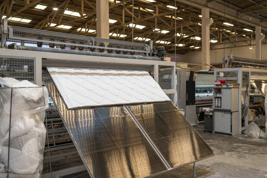 Fábrica Dreamura em Portugal - linha de produção de colchões