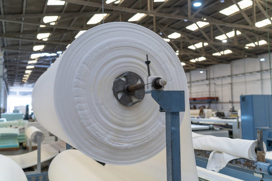 Fábrica Dreamura - rolo de material para as camadas do colchão