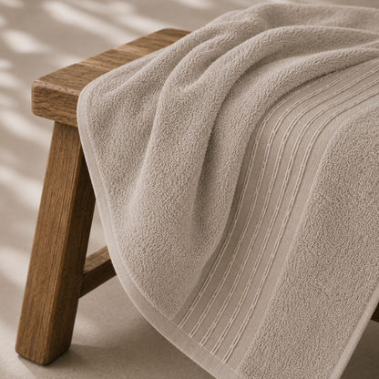 Conjunto Toalhas Kaze Taupe Dreamura - detalhe da textura do algodão